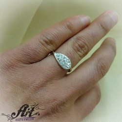 Сребърен дамски пръстен с камъни Swarovski R-362